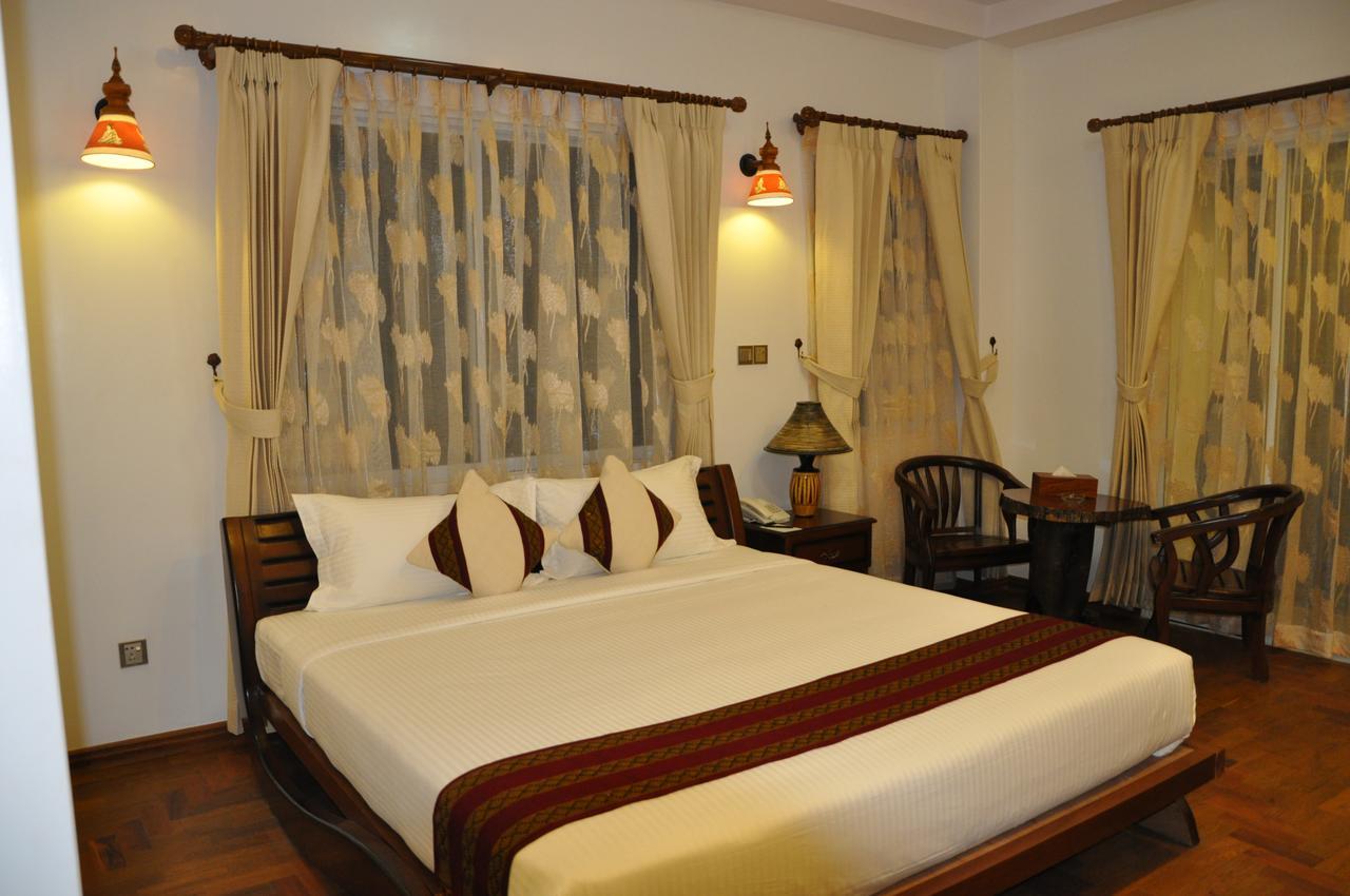 Yadanarpon Dynasty Hotel Mandalay Exterior foto