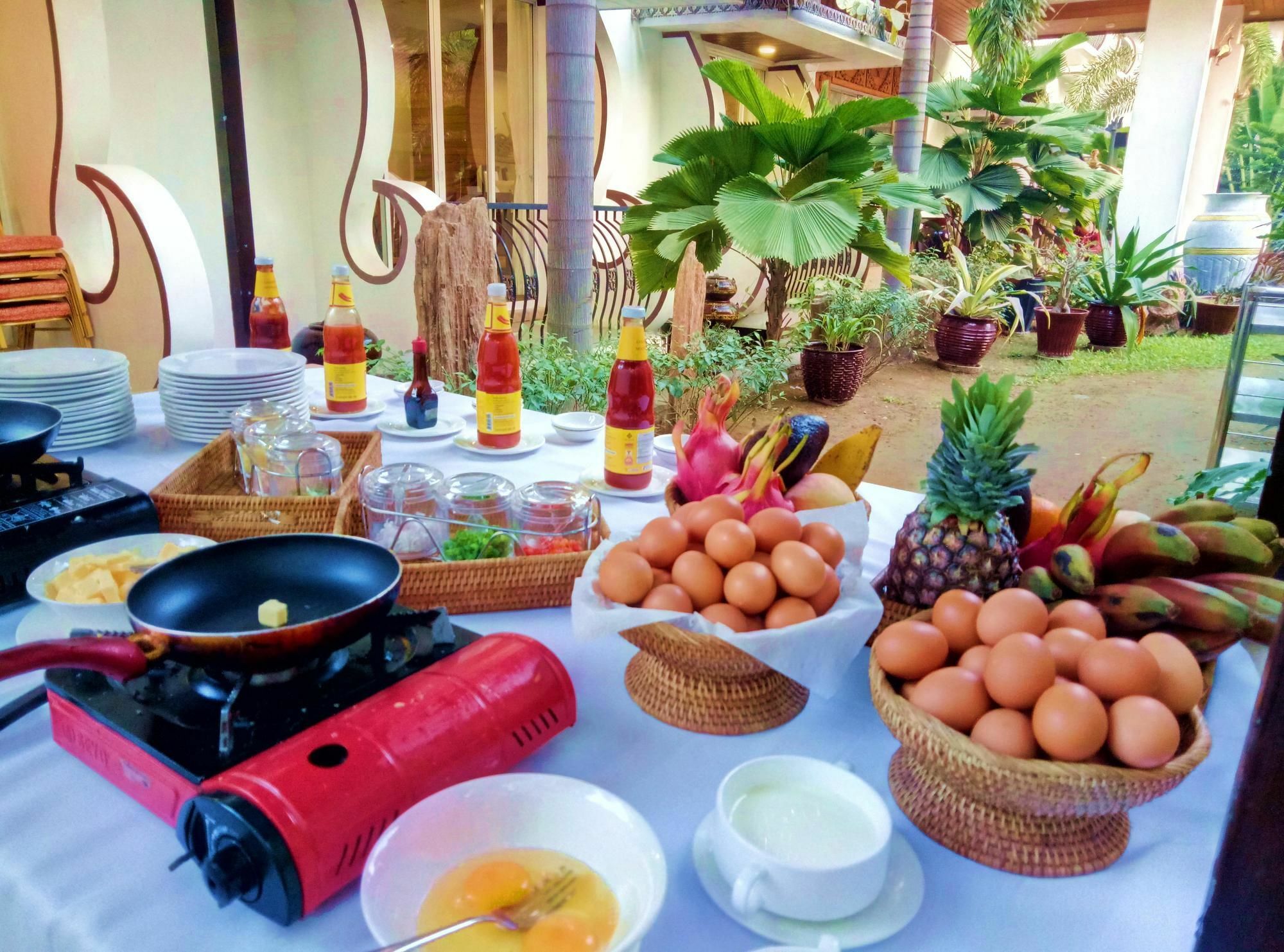 Yadanarpon Dynasty Hotel Mandalay Exterior foto